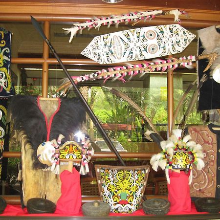 Telang Usan Hotel Kuching Ngoại thất bức ảnh